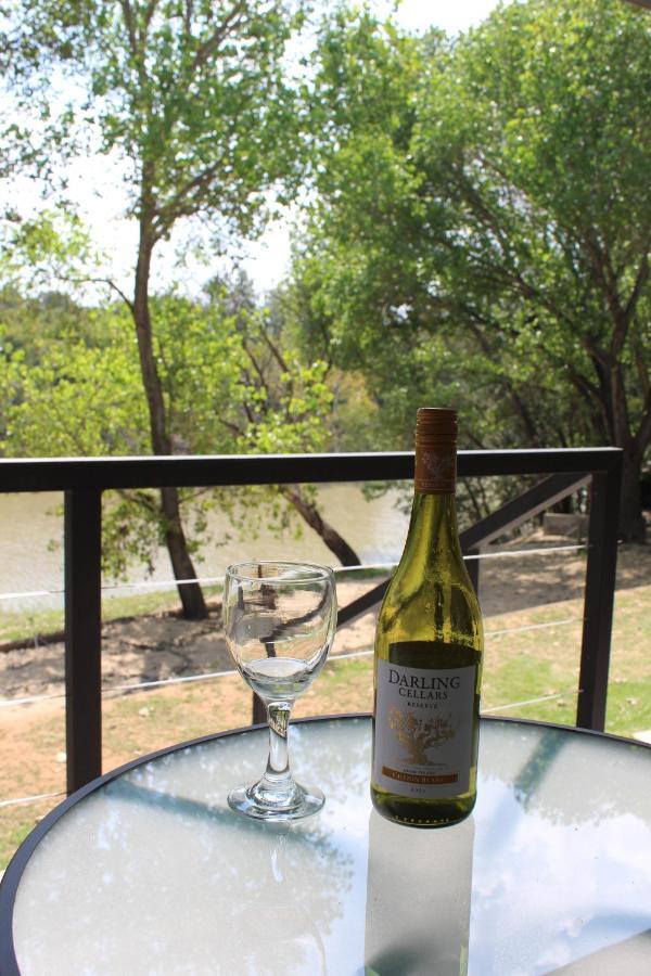 At The River Guest House Kroonstad Eksteriør billede