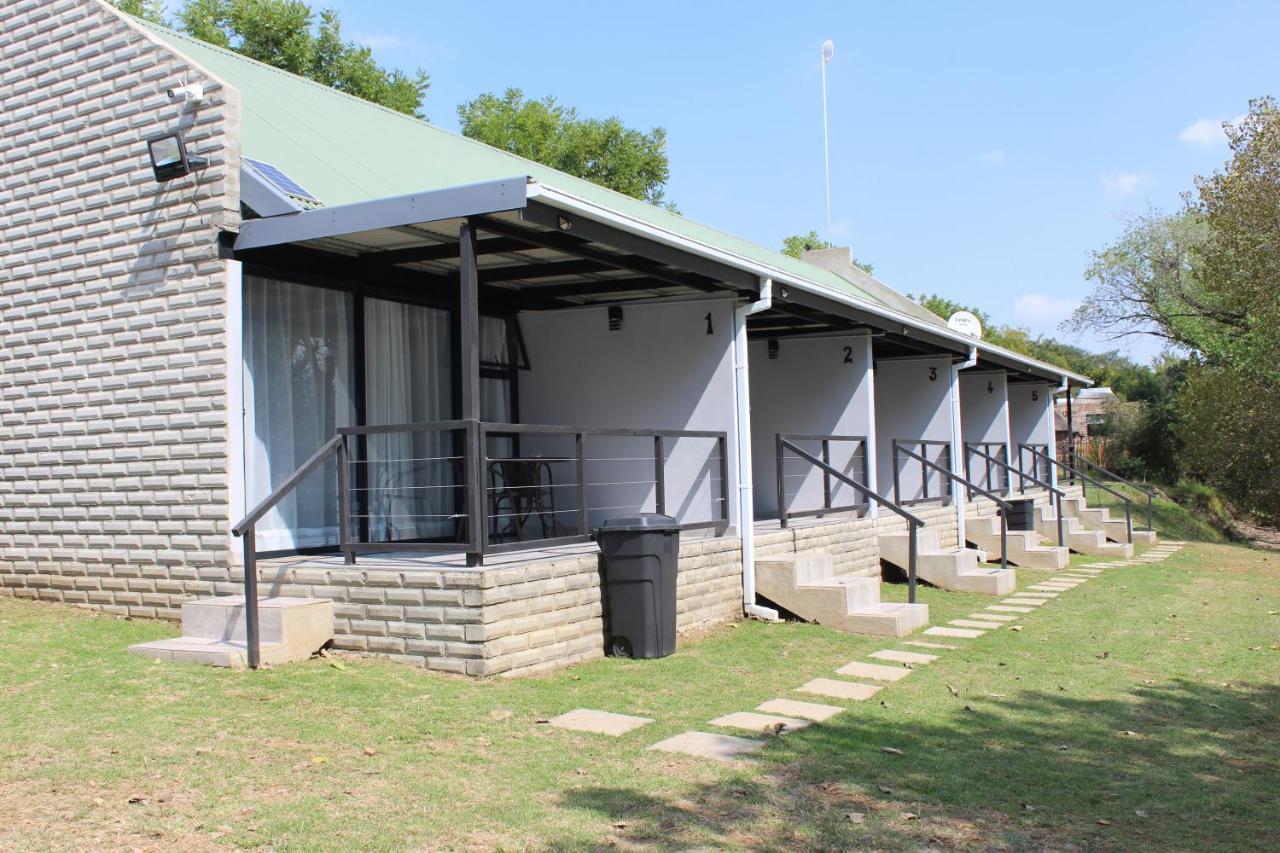 At The River Guest House Kroonstad Eksteriør billede